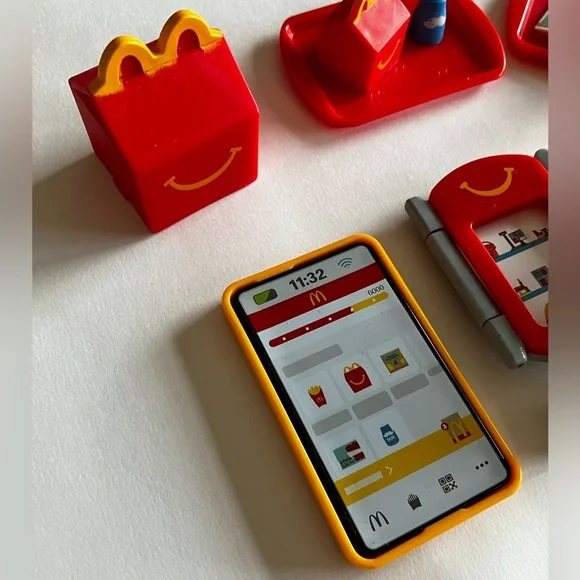 Lot of Lil McDonald's Miniatures Trays, Menu Sign, Pumpkin Bucket,Happy Meal Box - Picture 2 of 7